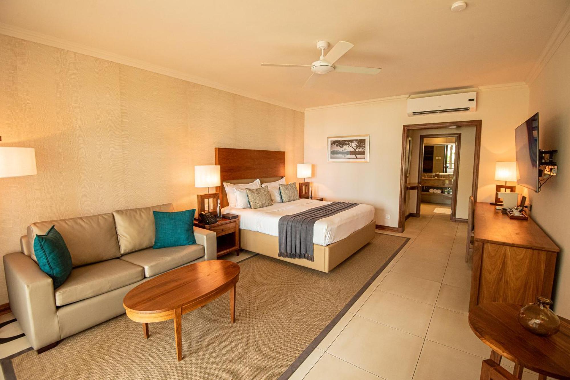 Sands Suites Resort & Spa Flic en Flac Екстер'єр фото
